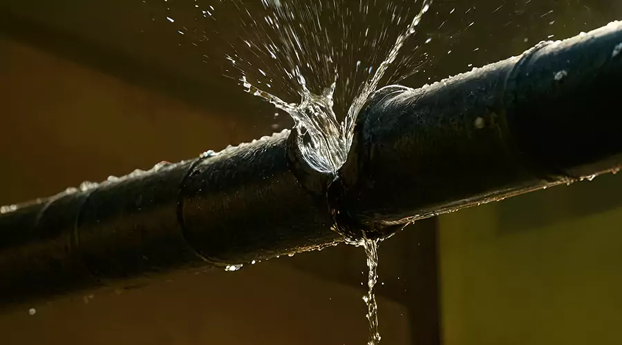 What to Do When a Pipe Bursts